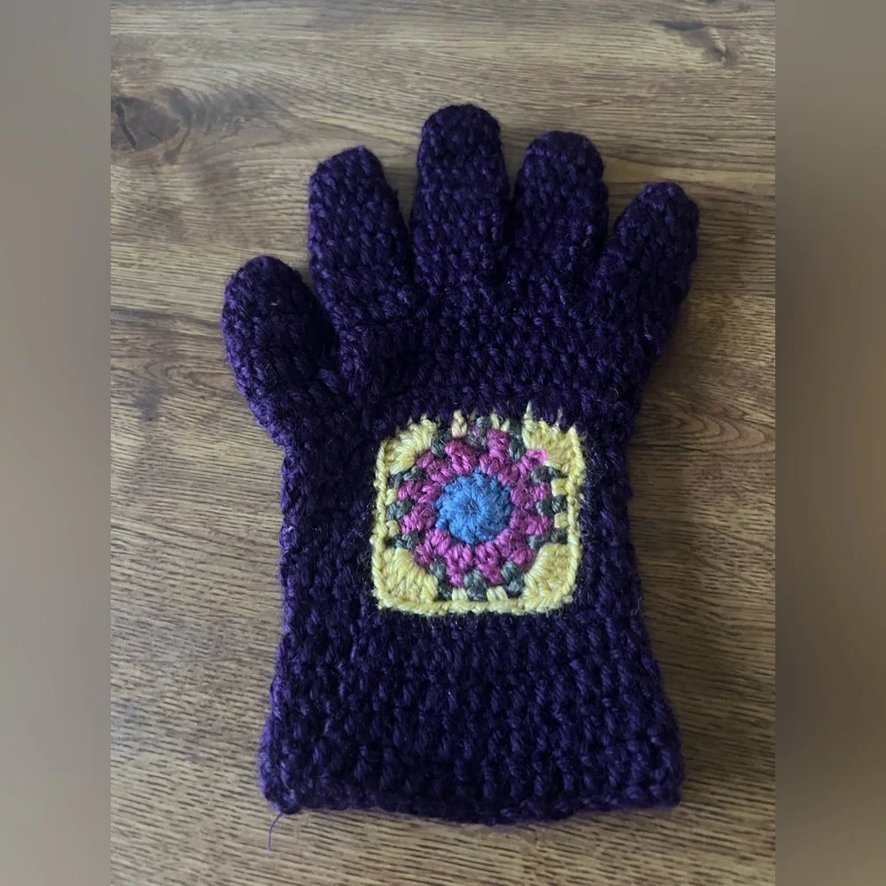 Womens new handmade crochet gloves